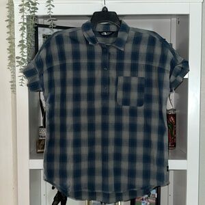 The North Face Women's Medium Short Sleeve Tanami 1/4 Button Plaid Shirt